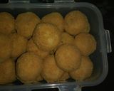 Foto langkah ke 2 dari resep Kue kering bawang.