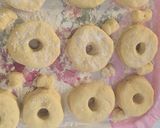 A picture of step 4 of Doughnuts.