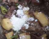 A picture of step 4 of Yakhni pulao.