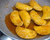 मावा गूजिया (mawa gujiya recipe in marathi) रेसिपी स्टेप 7 फोटो 
