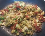 Foto del paso 2 de la receta Tortilla de calabacín, brócoli y chorizo