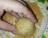 A picture of step 3 of Cheesy chicken balls.