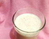 A picture of step 1 of Strawberry Smoothie 😍🍓🍧.