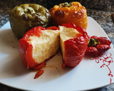 Foto del paso 3 de la receta: Pimientos tricolor rellenos de tortilla de patata al horno