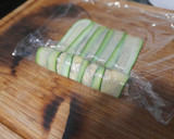 Foto del paso 11 de la receta: Canelones de calabacín de pollo rustido y bechamel de gorgonzola