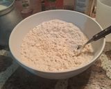 Foto del paso 1 de la receta: Bizcochitos Domingueros Salados de Polenta Rellenos con Dulce de Leche y Dulce de Guayabada