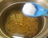 A picture of step 2 of Spicy Pasta.