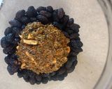 Foto del paso 3 de la receta: Aceitunas negras aliñadas con hierbas de la huerta