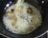 Foto langkah ke 6 dari resep Ayam Goreng Kremes.