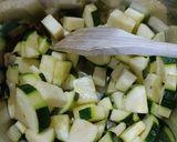 Une image de l'étape 1 de 🌱 Gaspacho de courgette à la menthe.