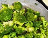 Foto del paso 4 de la receta: Salteado de verduras y pollo
