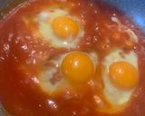 Foto del passaggio 4 della ricetta Uova in Purgatorio Piccanti con Pecorino