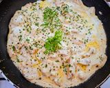 Tejszínes ananászos csirke 🍍🐣 recept fázis 3 fotója