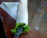A picture of step 3 of Fried Shrimp Spring Rolls.