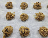 Foto del paso 6 de la receta: 🥥🍫Galletitas de avena, chocolate amargo, agua de coco y coco rallado -sin harina🍫🥥 súper fáciles