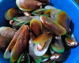 Foto langkah ke 2 dari resep Kerang hijau saus padang pedes.