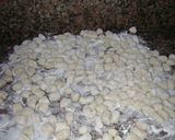 Foto del paso 1 de la receta: Ñoquis en crema de hongos 🍄