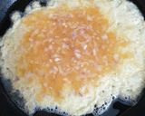 A picture of step 3 of Desi Omelette.