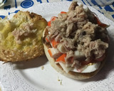 Foto del paso 2 de la receta: Bocata de pan de cristal con ensalada de marisco al aceite de trufa blanca