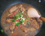 Foto langkah ke 5 dari resep Semur Ayam Pedas.