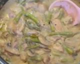 Foto del paso 4 de la receta: Pollo cremoso con espárragos