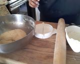 Foto langkah ke 4 dari resep Empenada isi daging cincang/pastel oven.