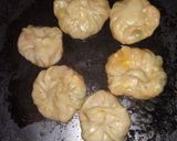 A picture of step 4 of Veg momos.