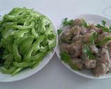 Hình bước làm 3 của món Canh khổ qua chả cá thác lác