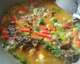 Foto langkah ke 4 dari resep *lele bumbu rujak no santan*.