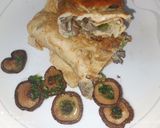 Foto del paso 5 de la receta: "Calzone" de huevo con ajos tiernos y setas