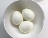 Hình bước làm 2 của món Thịt kho hột vịt
