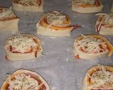Foto del paso 3 de la receta: Rollitos de hojaldre con chorizo y queso gouda