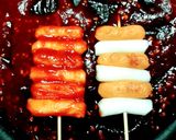 รูปขั้นตอนการทำที่ 4 ของ โซต๊อก โซต๊อก So Tteok So Tteok (Korean Sausage And Rice Cake)