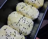 A picture of step 8 of 3 -layers chicken buns 😘😘.