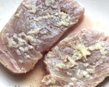 Foto del paso 2 de la receta: Keto Atún a la plancha con pimientos