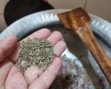 A picture of step 1 of Sabzi Pulao.