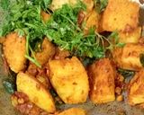 A picture of step 2 of Leftover Idli Fry.