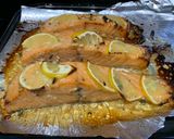 Foto langkah ke 5 dari resep Salmon panggang dengan madu, butter dan bawang putih.