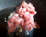 Hình bước làm 2 của món Thịt bò xào tỏi
