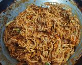 હક્કા નુડલ્સ(hakka noodles recipe in Gujarati) રેસીપી સ્ટેપ5ફોટો