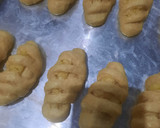 Foto langkah ke 9 dari resep Roti Unyil Isi Selai Keju Homemade.