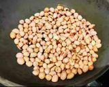 A picture of step 1 of Spicy Masala peanut.