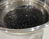 Foto del paso 1 de la receta: Porotos negros con acelgas