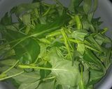 Foto langkah ke 1 dari resep Tumis kangkung sederhana pedas.