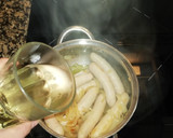 Foto del paso 3 de la receta: Salchichas frescas al vino