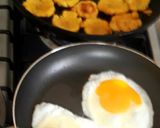 Foto del paso 3 de la receta: Patacones y huevos fritos