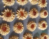 Foto langkah ke 5 dari resep 4. Cookies mawar / semprit mawar.