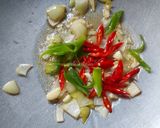 Foto langkah ke 3 dari resep Kerang Dara Saus Asam Manis.