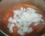 Foto del paso 4 de la receta: Albóndigas con sepia y colas de langostino