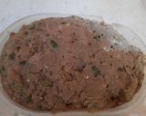A picture of step 3 of Gallawat ka qeema.